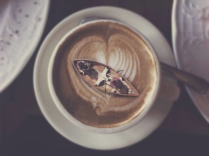 Coffee_boat-in-cappuchino-cup